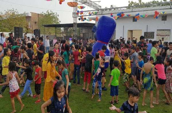 Children enjoyed Rain Dance in Summer Session