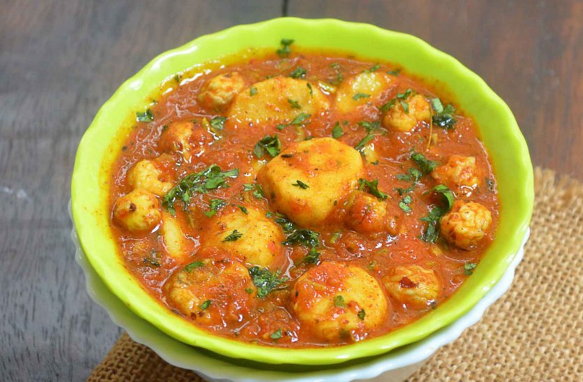 Arbi makhana curry