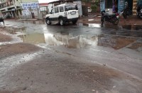 Weather : झमाझम बारिश से मौसम हुआ खुशनुमा, लोगों के चेहरे खिले