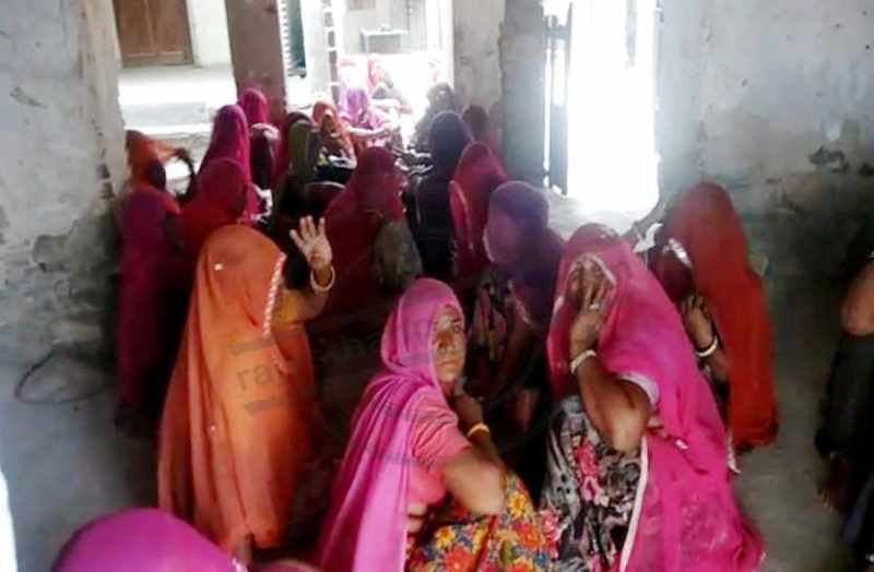 Bull hit behind, killed falling aged in bhilwara