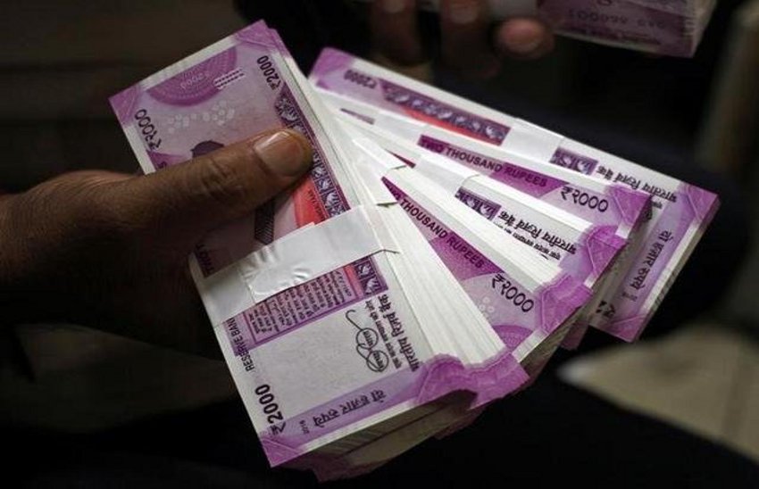deposit Rs 98 crore in bank accounts by mp government