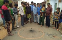 दो बच्चे रहस्यमयी ढंग से झुलस गए