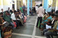 जिला अस्पताल के डॉक्टरों की आदत में नहीं हो रहा सुधार