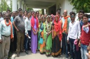 फरियाद लेकर सैंकड़ों की संख्या में कलेक्ट्रेट पहुंचे लोग