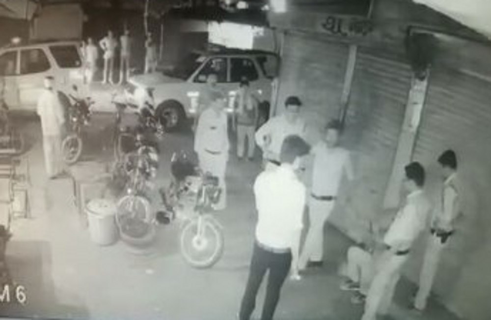 MP Police: Satna Police Hooliganism video viral news in hindi