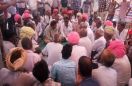 वसुंधरा सरकार के विरोध में उतरा पूरा गांव.