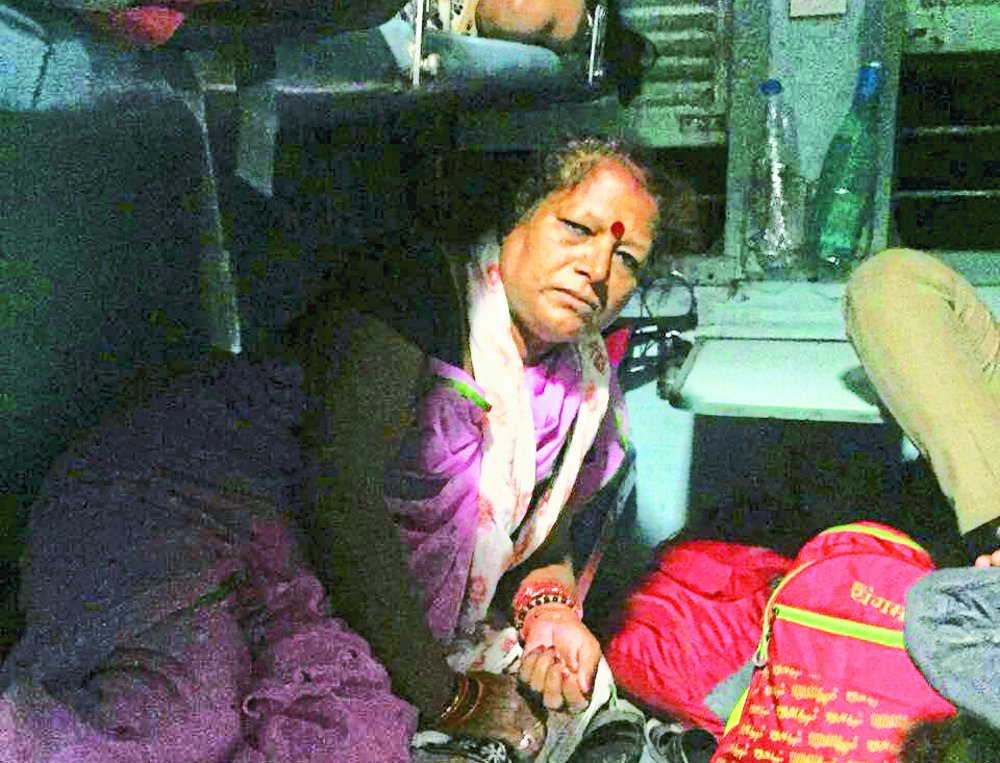 rewanchal express robbery news in hindi