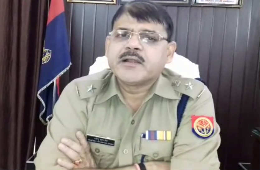 प्लाट दिखाने के बहाने युवती से कार में गैंगरेप