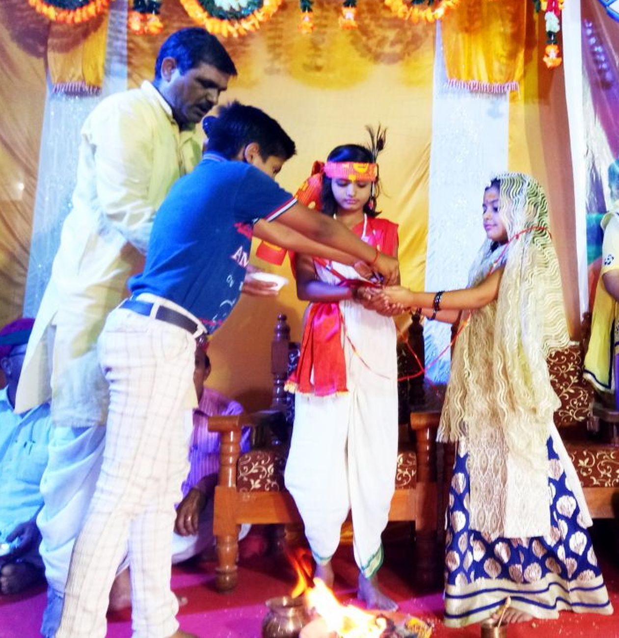 धर्म सद्मार्ग पर चलने की देता सीख