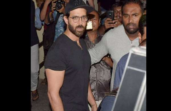 hrithik roshan and ex wife sussanne movie date with kids 