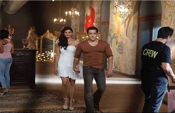 daisy shah with salman khan