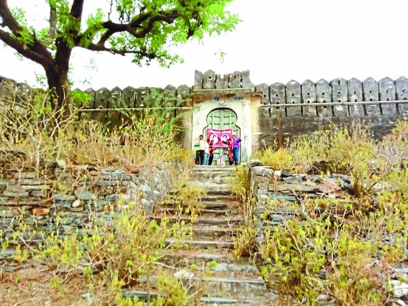 aao badhayein pratap ka maan: jawarmala pratap mahal udaipur