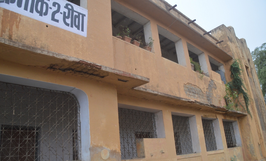 Minister release 51 lakhs rupees for repairing of gov school