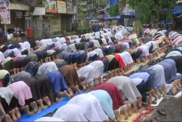 Eid ul fitr being celebrated across nation PM-president wishes