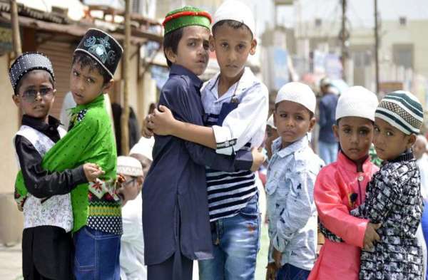 Photo Gallery :  ईद को लेकर मुस्लिम समाज के लोगों में दिखा कुछ इस तरह का उत्साह