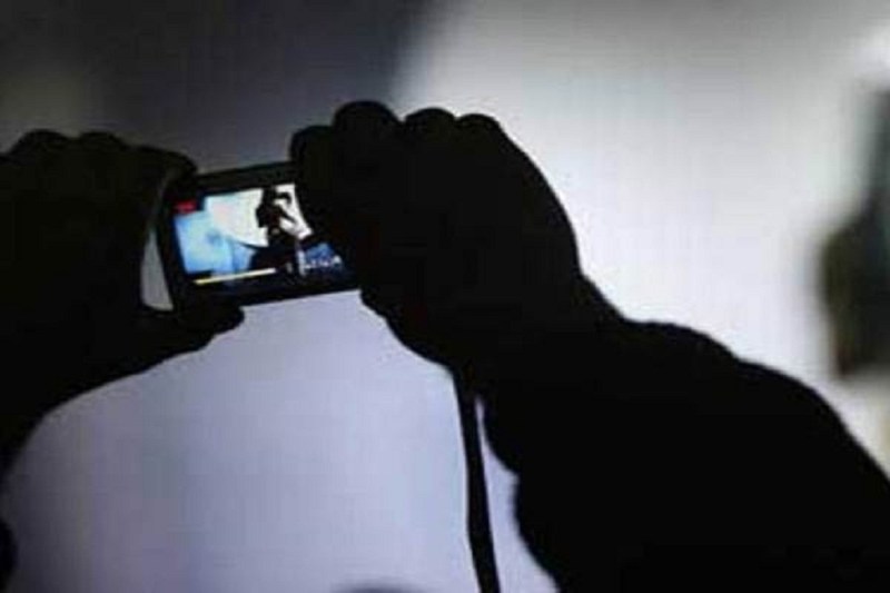 Farrukhabad MMS, veerpal singh video, police MMS, SP atul sharma, jahangang inspector, hindi news, news in hindi