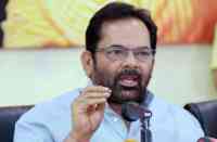 union minister mukhtar abbas naqvi slams kejriwal for his protest