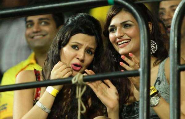 SHAKSHI DHONI