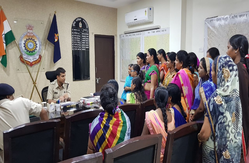 Breaking: पुलिस परिवार आंदोलन कुचलने एक के बाद एक गिरफ्तारी, राजनांदगांव में वीरेंद्र को घर से उठाया, Video