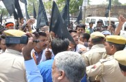 टंकी पर चढ़कर विरोध प्रदर्शन की योजना को भी समय रहते असफल कर दिया, सीएम के पहुंचने से पहले लहराए काले झंडे