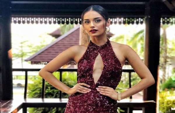 miss world manushi chhillar hot photos in bikiny