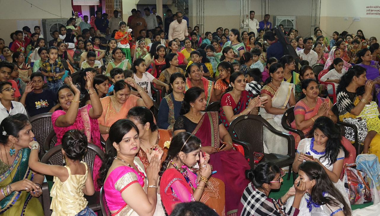 Mahesh Jayanti Festival: Children's presentations are tied