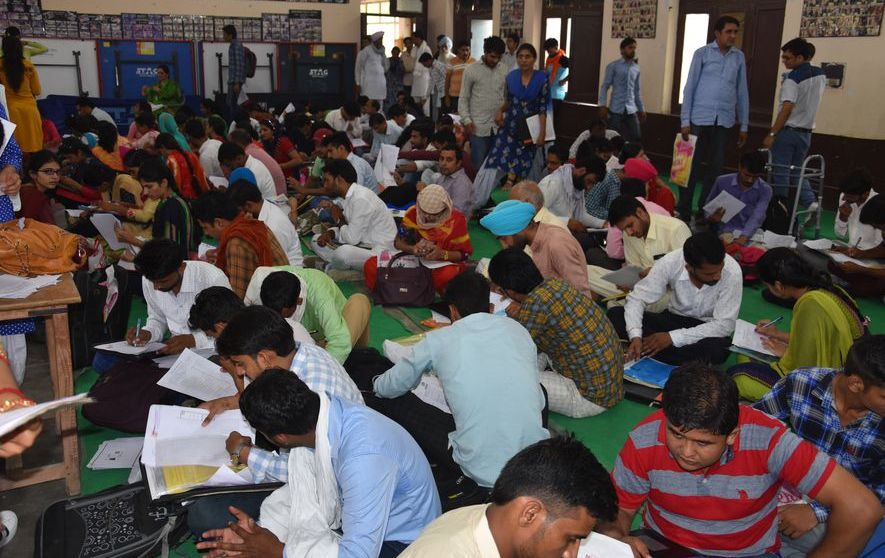 candidates waiting for document verification