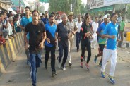 योग को प्रमोट करने डीएम उतरे सड़क पर