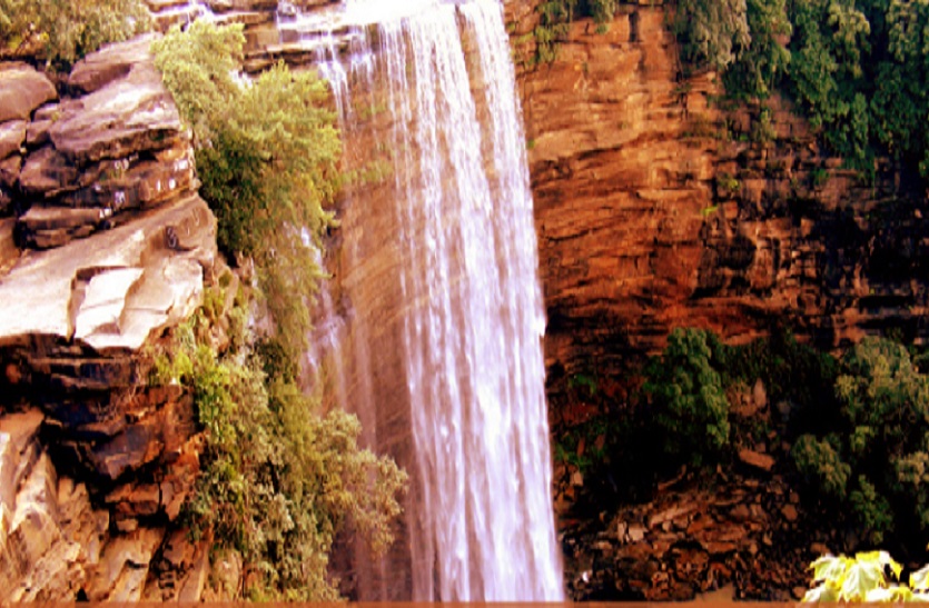 गर्मियों की छुट्टियों के लिए जन्नत से कम नहीं है पूर्वांचल का ये पर्यटन स्थल, देता है उत्तराखंड का मजा