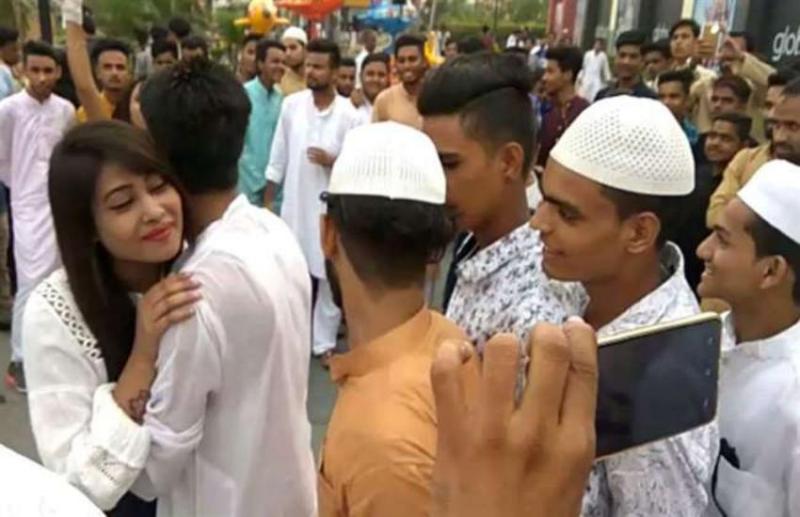 Alisha malik hug boys on Eid