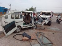 one woman died and 12 passengers injured in road mishap in maihar