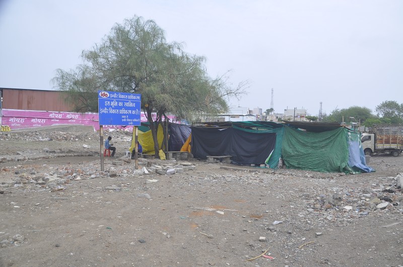 robot square encroachment