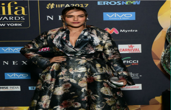 IIFA अवॉर्ड्स: जब स्टाइलिश दिखने के चक्कर में हो गई इन अभिनेत्रियों की किरकिरी