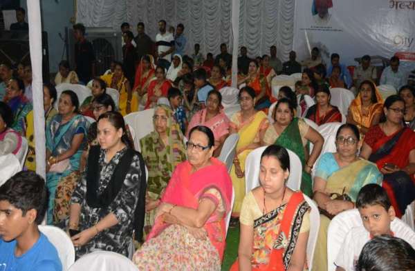 Photo Gallery : पार्टीदार भवन में आयोजित हुआ सत्संग कार्यक्रम, शनिवार को निकाली जाएगी कलश यात्रा