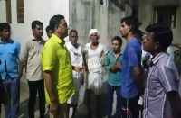 Mother's death crushed under the tree in bhilwara