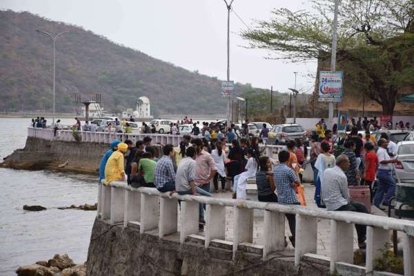 lake fatehsagar