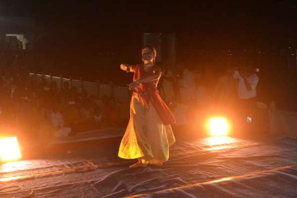 beautiful pics of dance performance at anasagar baradari
