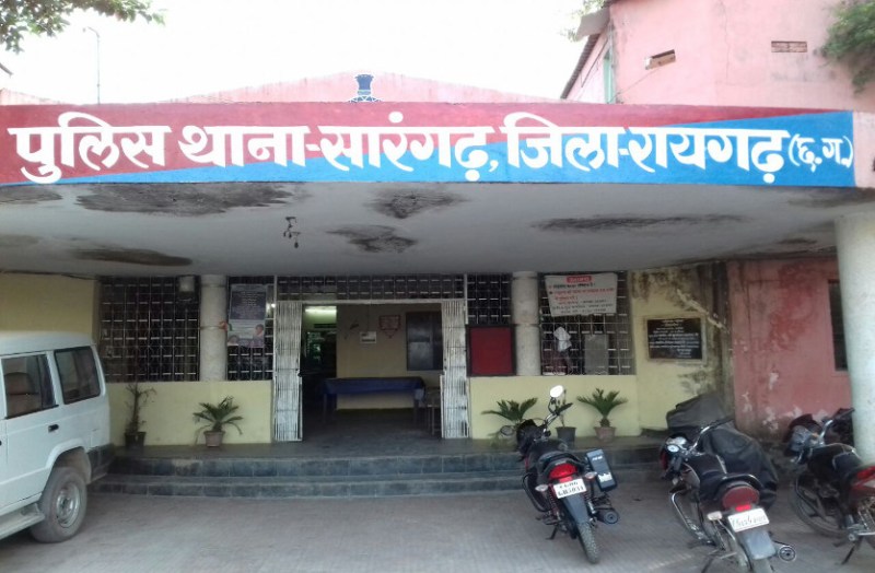 चालक ने तड़के एक घर में घुसा दिया कार, सवार छह लोगों की हालत गंभीर, घटना के बाद चालक हुआ फरार