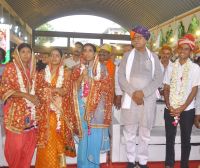 Leader-in-Chief looking at branding himself in front of PM