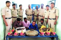 दो बोरी में रखे थे 150 किलो पीतल व तांबा, बेचने के लिए खोज रहे थे ग्राहक, पहुंची पुलिस तो उड़ गए होश