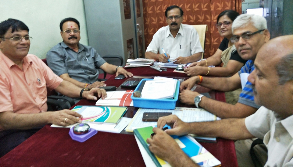 Professor start movement for seventh pay, admission process disturbed