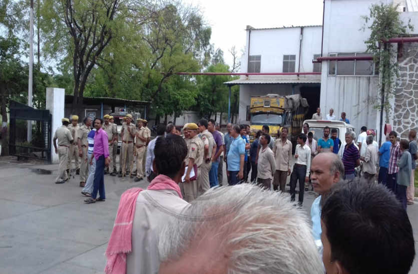 Death in suspicious circumstances workers factory in bhilwara