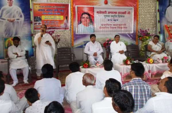 Photo Gallery : मानव सेवा ही ईश्वरीय सेवा है, हर प्राणी के प्रति दया भाव होना चाहिए : उर्मिला गुप्ता