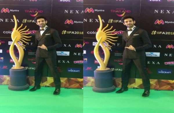 IIFA AWARDS 2018 bollywood stars look in IIFA 2018