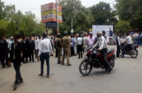 advocate shot in allahabad while going court