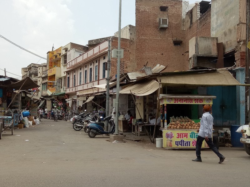 Alwar nagar parishad : encroachments near hop circus