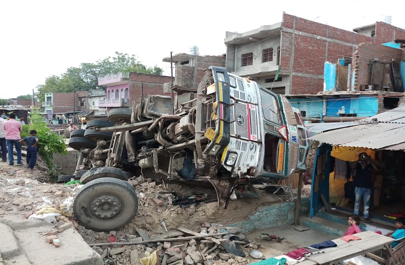 चालक की झपकी ने ली वृद्धा की जान