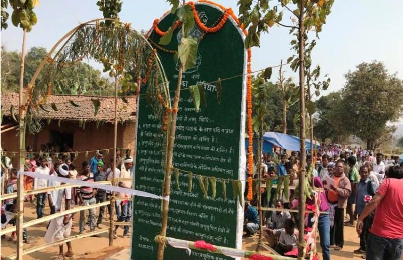 पुलिस और पत्थलगड़ी समर्थकों के बीच झड़प