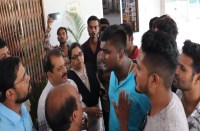 सेंट जेवियर्स स्कूल में जबरदस्ती घुसकर हंगामा और गाली गलौच