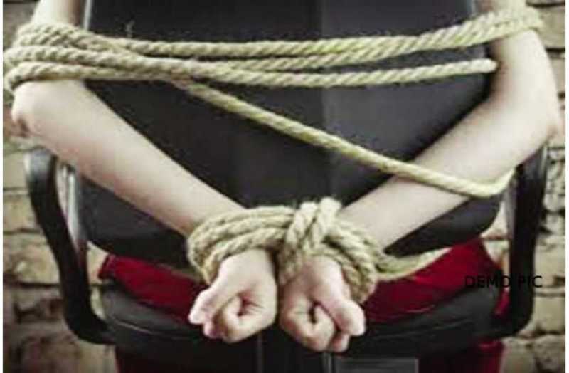 Contractors Hostage beaten in bhilwara